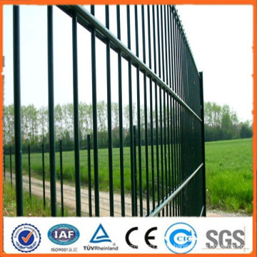 Galvanización de la cerca del acoplamiento de alambre doble de la alta calidad ISO9001 o revestimiento del PVC